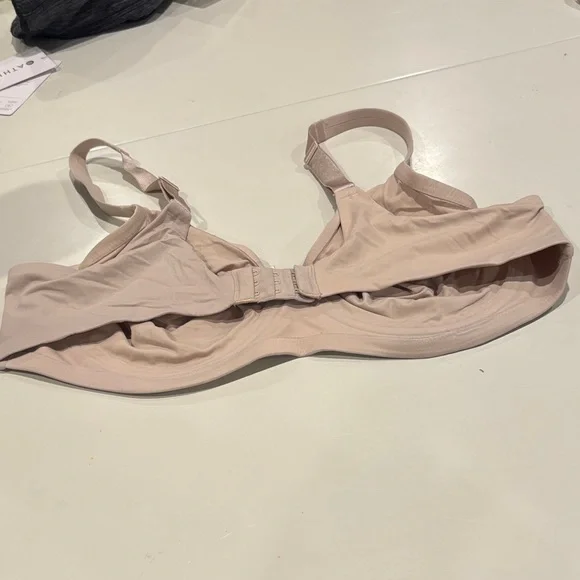 Wacoal Nude Women's Bra - Picture 2 of 3